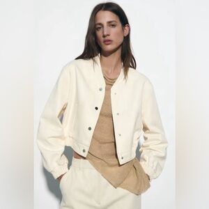 ZARA Bomber Jacket Cropped Cream / Oyster White Small